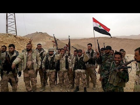 شاهد الجيش السوري يستعيد سيطرته الكاملة على مدينة تدمر الأثرية