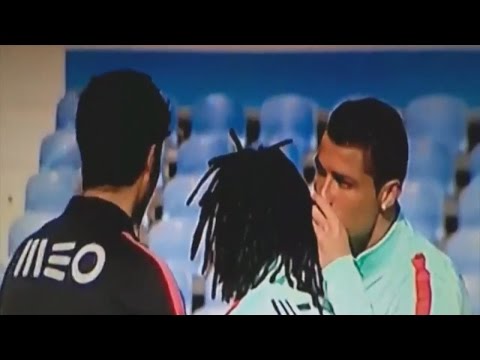 شاهد رونالدو يسخر من تسريحة شعر مواطنه ريناتو سانشيز
