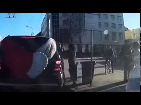 شاهد عروس وأمها تلقنان العريس علقة ساخنة