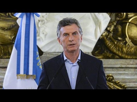 بالفيديو الشارع يطالب برحيل الرئيس ماوريسيو ماكري على خلفية أوراق بنما