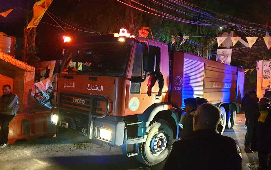 إنفجار مستودع أسلحة تابع لحركة حماس وعشرات الضحايا في مخيم فلسطيني لللاجئين في جنوب لبنان