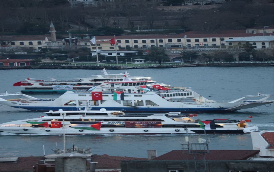 مئات الآلاف من الأتراك يخرجون في مظاهرة حاشدة فجر العام الجديد دعمًا لفلسطين ونصرة لغزة المحاصرة